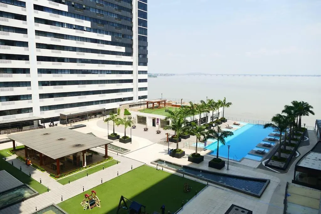 Ecusuites Vista Rio Puerto Santa Ana Wyndham Guayaquil